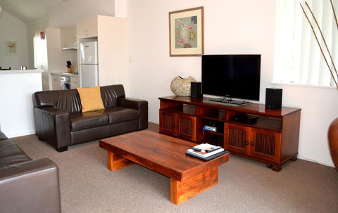 Outrigger Bay - Accommodation in Surfers Paradise 16