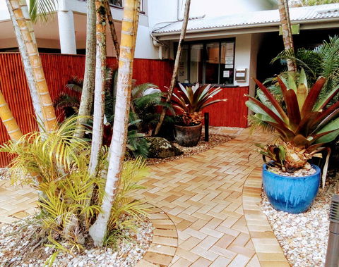 Outrigger Bay - Accommodation in Surfers Paradise 1