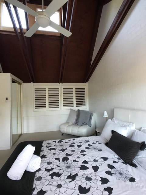 Treetops Everglades Villa - Accommodation in Surfers Paradise 4