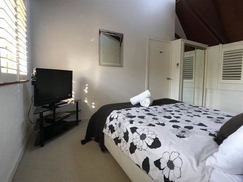 Treetops Everglades Villa - Accommodation in Surfers Paradise 5