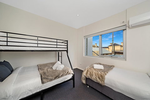 Carlton Suites - Accommodation in Surfers Paradise 22