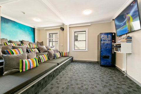 Mad Monkey Downtown - Accommodation in Surfers Paradise 8