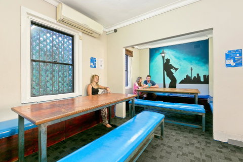 Mad Monkey Downtown - Accommodation in Surfers Paradise 7