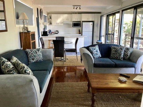 Lakeview Cottage - Accommodation in Surfers Paradise 6