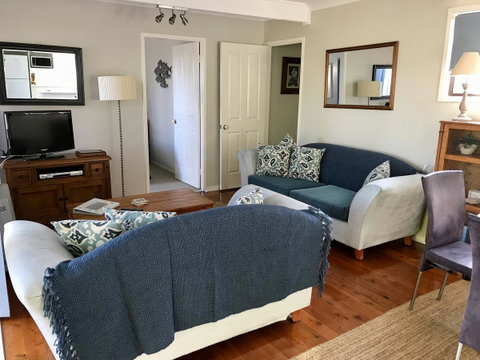 Lakeview Cottage - Accommodation in Surfers Paradise 8