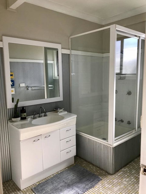 Lakeview Cottage - Accommodation in Surfers Paradise 9