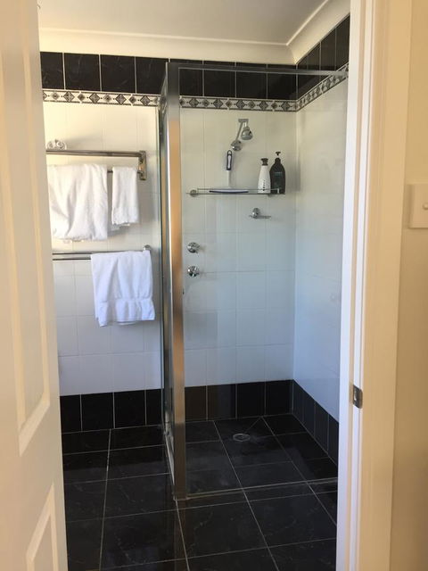 Bundanoon Lodge - Accommodation in Surfers Paradise 11
