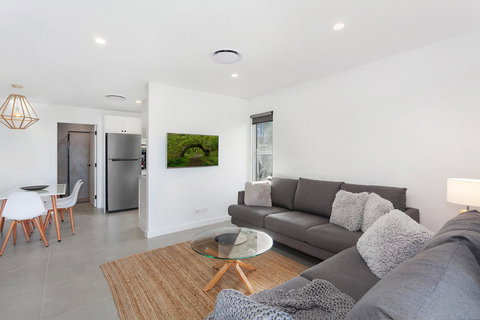 Modern Guest House - Accommodation in Surfers Paradise 3