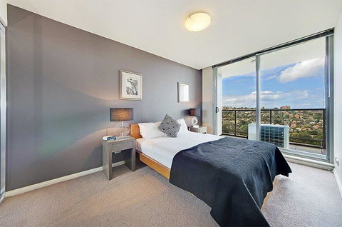 Wyndel Apartments North Sydney - Harbour Watch - Accommodation in Surfers Paradise 0