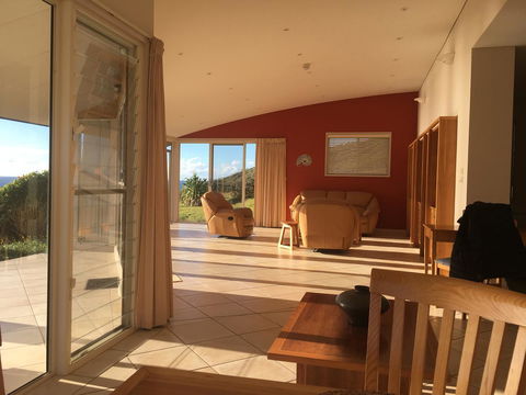 OceanScape Luxury Beachfront Villas - Accommodation in Surfers Paradise 10