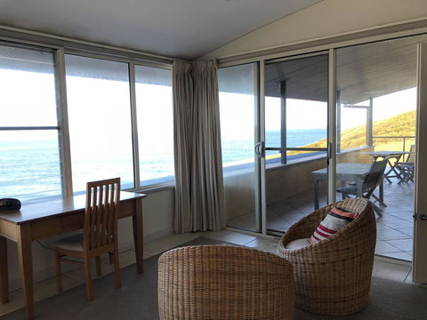 OceanScape Luxury Beachfront Villas - Accommodation in Surfers Paradise 6