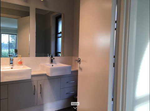 Sydney Amazing Holiday Home Bridal BnB - Accommodation in Surfers Paradise 11