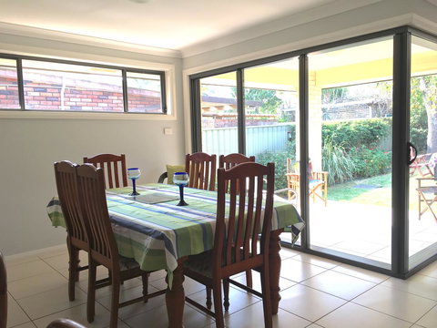 Sydney Amazing Holiday Home Bridal BnB - Accommodation in Surfers Paradise 31