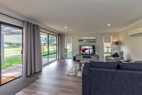 Horizons Retreat & Golf, Villa 133 - Accommodation in Surfers Paradise 2