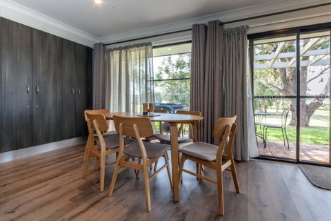 Horizons Retreat & Golf, Villa 133 - Accommodation in Surfers Paradise 4
