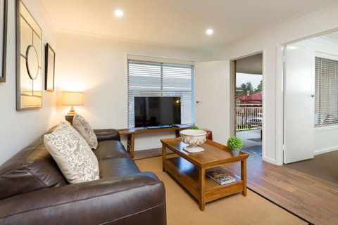 Sleeping In Style - Central & Sophisticated - Accommodation in Surfers Paradise 5