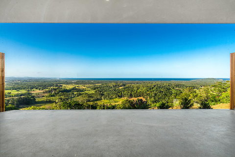 Sundays At Byron - Accommodation in Surfers Paradise 25