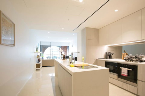Newly Settled Three Bedrooms Apartment In CBD - Accommodation in Surfers Paradise 11