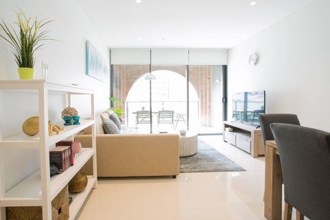Newly Settled Three Bedrooms Apartment In CBD - Accommodation in Surfers Paradise 0