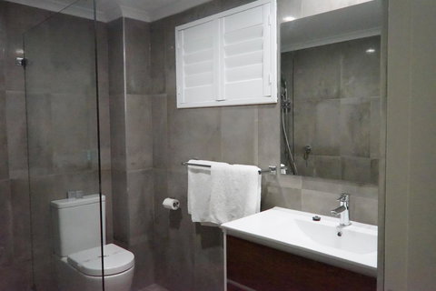 Panorama Bathurst - Accommodation in Surfers Paradise 26