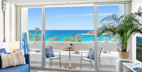 Relaxed Beachside Living - Accommodation in Surfers Paradise 0