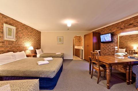 Hume Country Motor Inn - Accommodation in Surfers Paradise 40