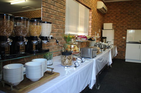 Hume Country Motor Inn - Accommodation in Surfers Paradise 9