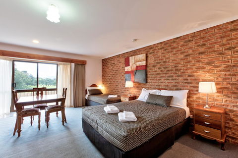 Hume Country Motor Inn - Accommodation in Surfers Paradise 15