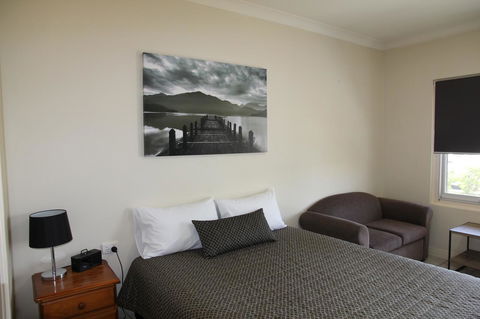 Tumut Apartments - Accommodation in Surfers Paradise 4