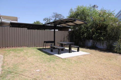 Tumut Apartments - Accommodation in Surfers Paradise 19