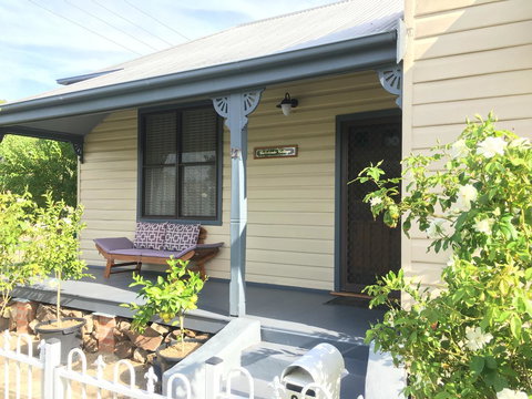 Caledonia Cottage - Accommodation in Surfers Paradise 5