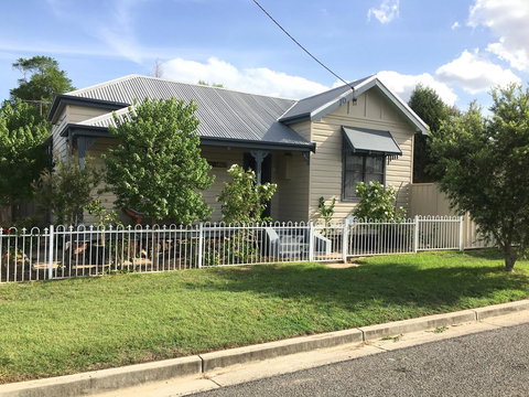 Caledonia Cottage - Accommodation in Surfers Paradise 0