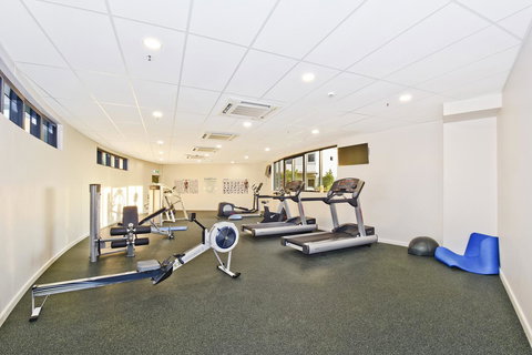 Nomikis\'On The Avenue - Accommodation in Surfers Paradise 22