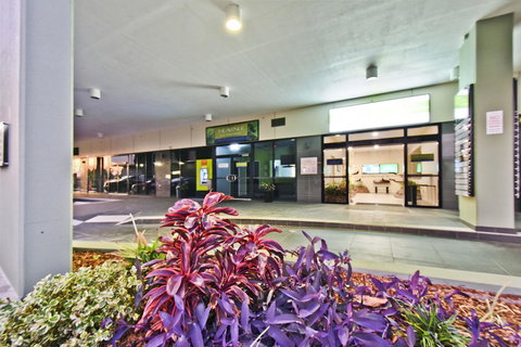 Nomikis\'On The Avenue - Accommodation in Surfers Paradise 19
