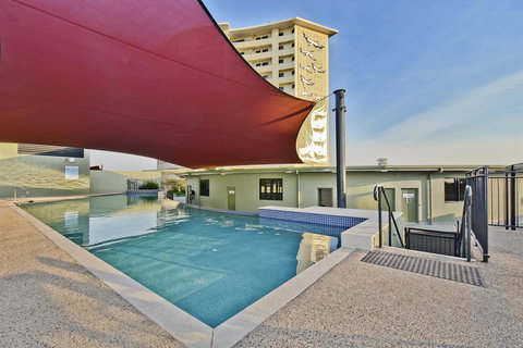 Nomikis\'On The Avenue - Accommodation in Surfers Paradise 17