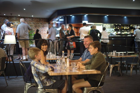 Mercure Kakadu Crocodile - Accommodation in Surfers Paradise 7