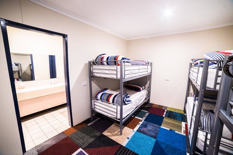 Jump Inn Alice Budget Accommodation - Accommodation in Surfers Paradise 40