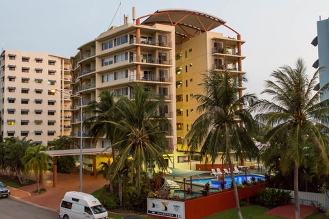 Cullen Bay Resorts - Accommodation in Surfers Paradise 0