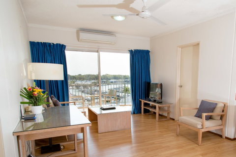 Cullen Bay Resorts - Accommodation in Surfers Paradise 2