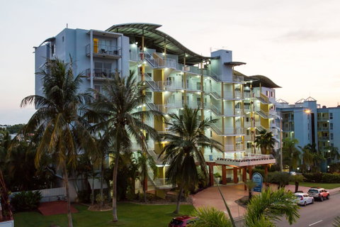 Cullen Bay Resorts - Accommodation in Surfers Paradise 11