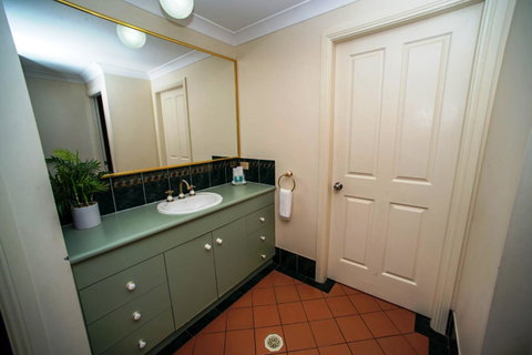 Beaches Serviced Apartments - Accommodation in Surfers Paradise 32