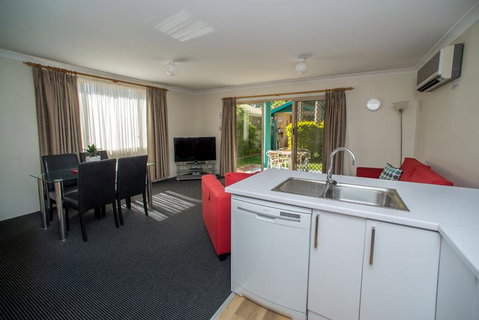 Beaches Serviced Apartments - Accommodation in Surfers Paradise 19