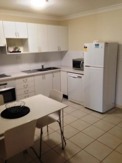 Beaches Serviced Apartments - Accommodation in Surfers Paradise 34
