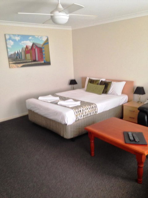Beaches Serviced Apartments - Accommodation in Surfers Paradise 36