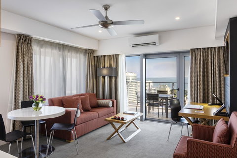 Oaks Darwin Elan Hotel - Accommodation in Surfers Paradise 16