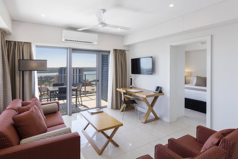 Oaks Darwin Elan Hotel - Accommodation in Surfers Paradise 12