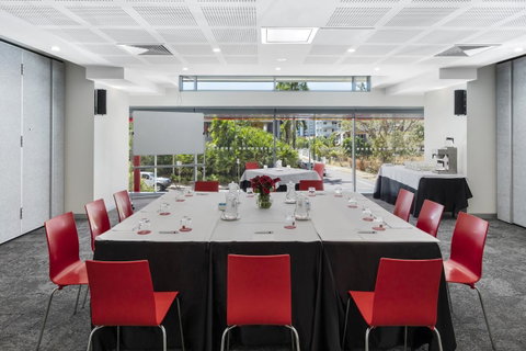 Oaks Darwin Elan Hotel - Accommodation in Surfers Paradise 25