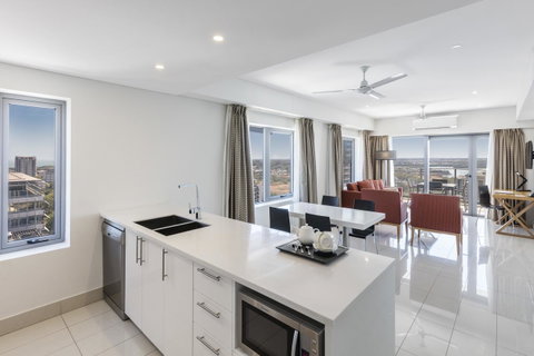 Oaks Darwin Elan Hotel - Accommodation in Surfers Paradise 3