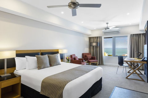 Oaks Darwin Elan Hotel - Accommodation in Surfers Paradise 1