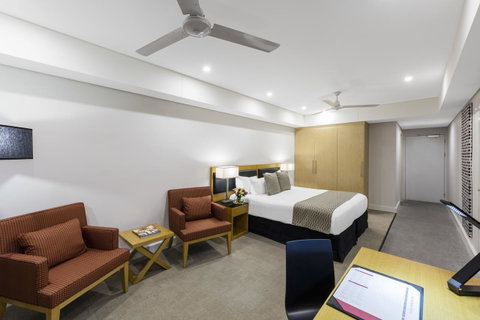 Oaks Darwin Elan Hotel - Accommodation in Surfers Paradise 11
